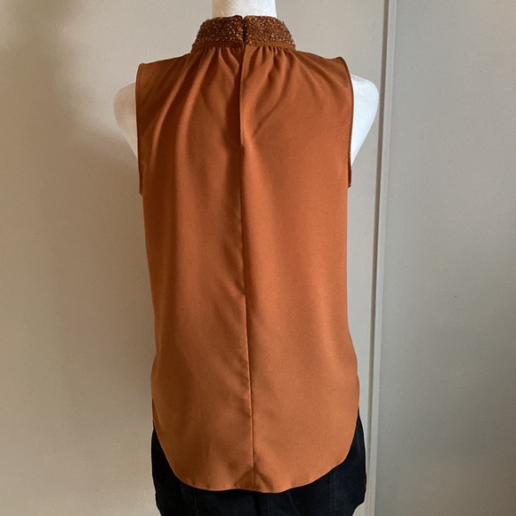Banana Republic Women’s Petite XS Sleeveless Beaded Collar Mock Neck Blouse - Picture 5 of 9